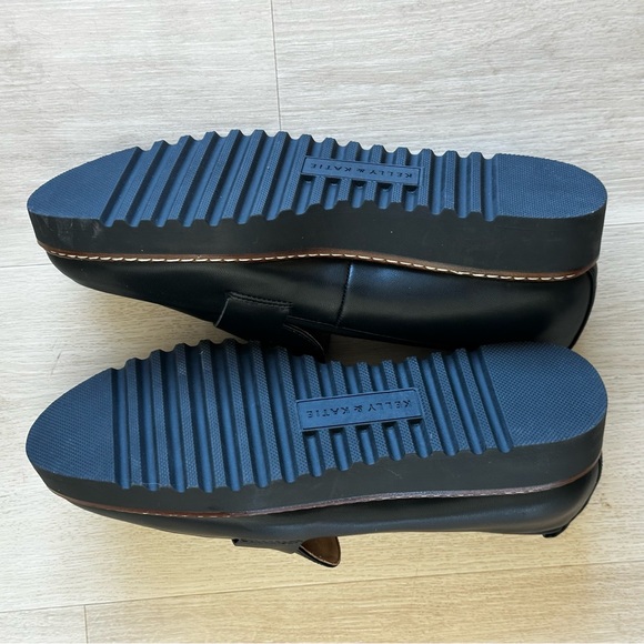 Kelly & Katie Black Loafers Size 9 - Picture 3 of 3